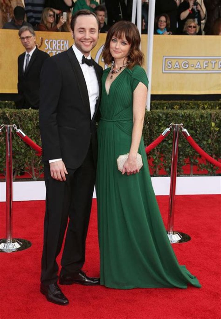 Alexis Bledel’s Baby Is Born — ‘Gilmore Girls’ Star Is A First Time Mom – Hollywood Life