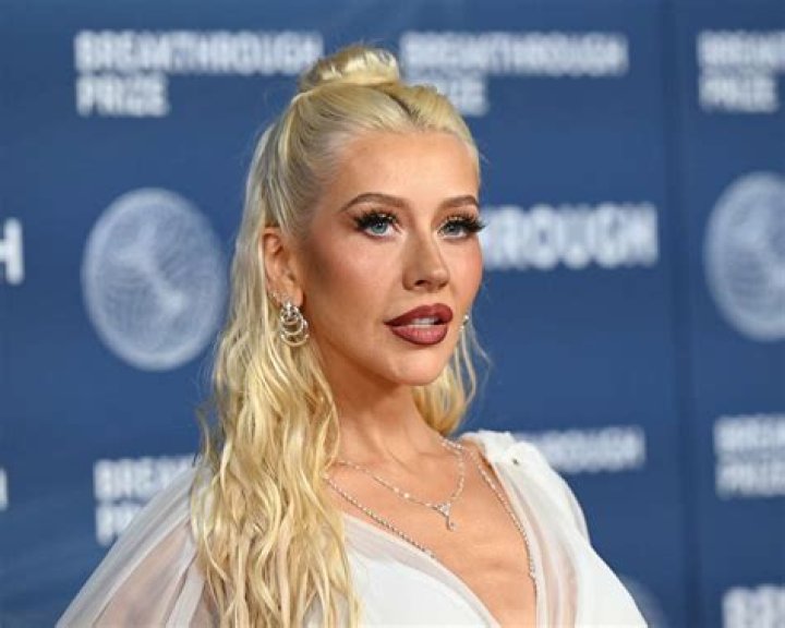 Christina Aguilera Reveals There’s ‘4 Places” She Can ‘Orgasm’ – Hollywood Life