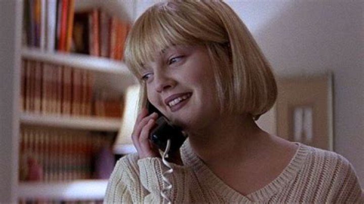 Drew Barrymore Revives ‘Scream’ Character Casey Becker For Funny Skit – Hollywood Life