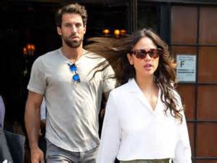 Eiza Gonzalez Boyfriend History, From Timothee Chalamet To Jason Momoa – Hollywood Life