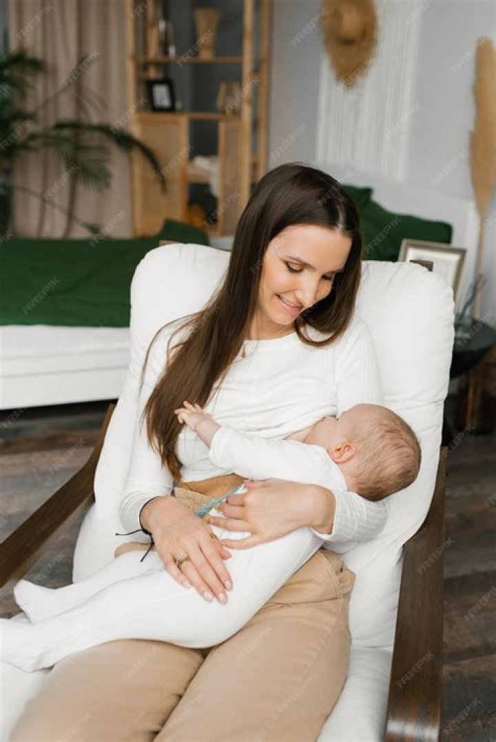 Emily Ratajkowski Breastfeeds Her Baby Sylvester, 1 Month, In Sweet New Photos