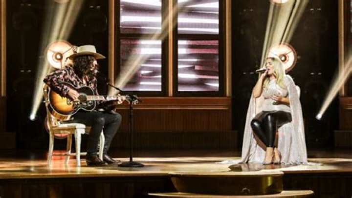 He Plays Guitar For Her – Hollywood Life
