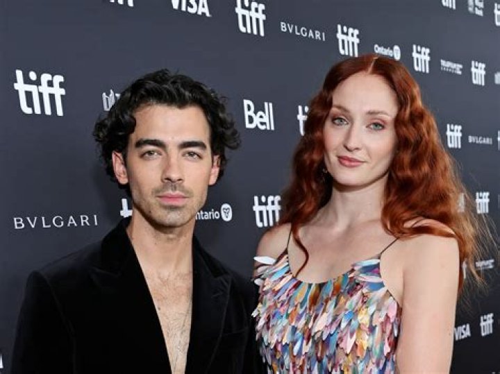 Joe & Nick Jonas Have Dinner Together in NYC Ahead of Sophie Turner’s Custody Lawsuit