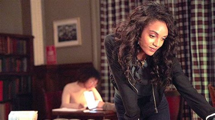 Maisie Richardson-Sellers Wants To See An ‘Incredible Friendship’ Between Chloe & Elle In ‘Kissing Booth 3’