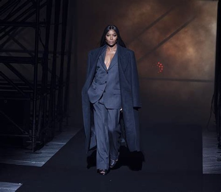 Naomi Campbell, 52, Rocks Plunging Swimsuit On A Yacht In Turkey: Photos