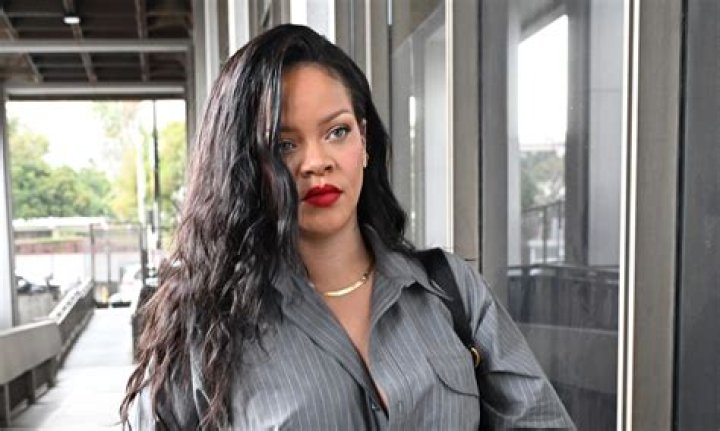 Rihanna: Stop Dissing Karrueche Tran & Calling Her Desperate