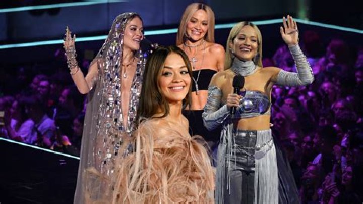 Rita Ora’s Looks At EMAs 2017 — PICS