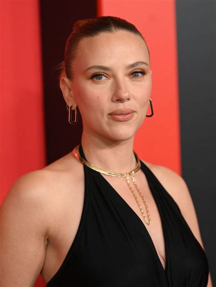 Scarlett Johansson Uses This $10 Serum Before the Red Carpet