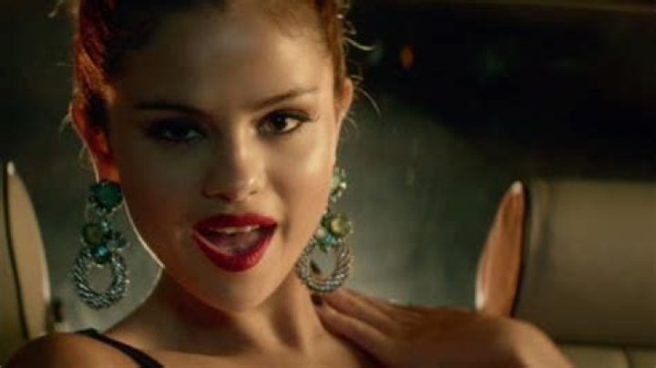 Selena Gomez’s ‘Slow Down’ Outfits — See Her Music Video Looks – Hollywood Life