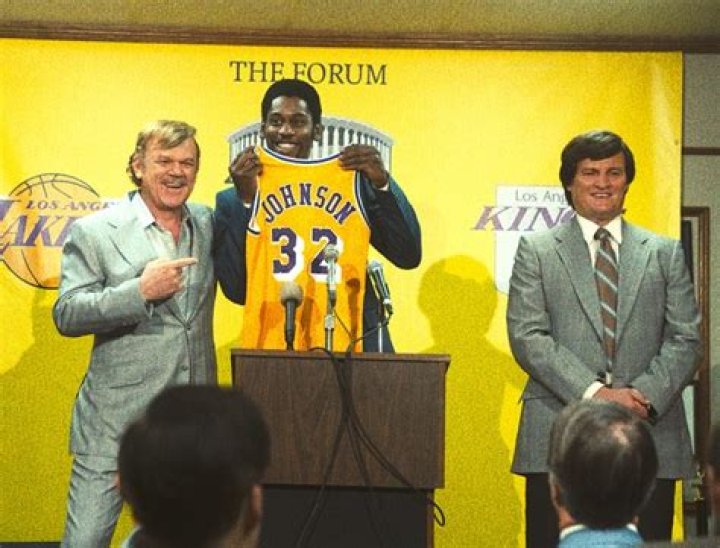‘Winning Time’ Cast — Photos Of HBO’s Lakers Show – Hollywood Life